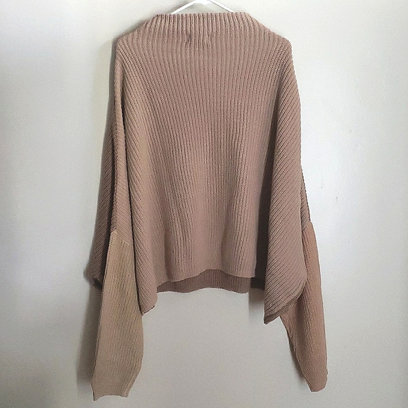 Chuncky Oversized Color Block Knit Sweater - Picture 8 of 10